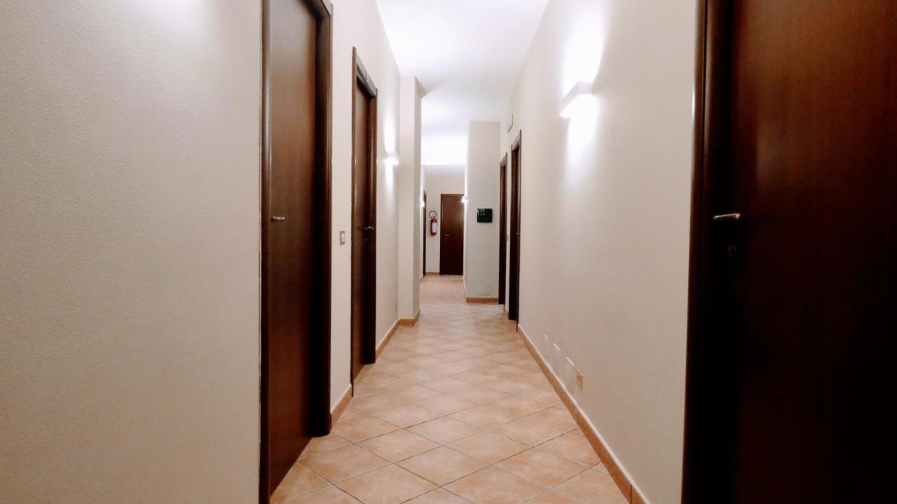 Hotel Piscina La Suite Prossedi ภายนอก รูปภาพ
